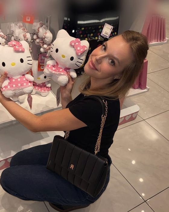 Anastasia — AI creator, Ambercut